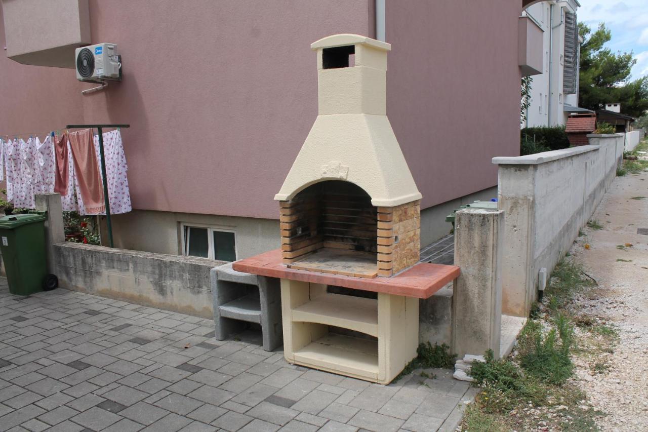 Apartments Dalmata Biograd Na Moru Buitenkant foto